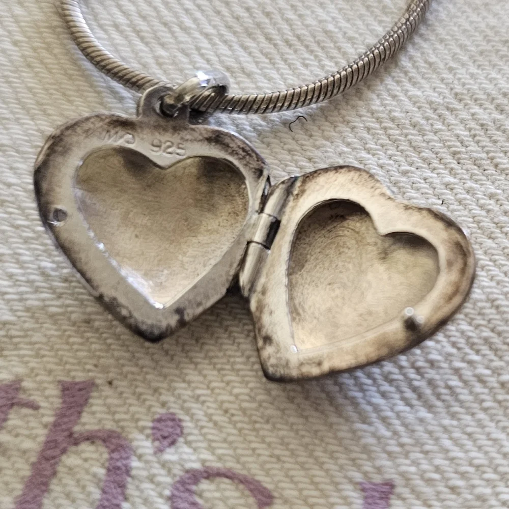 Silver Locket - Picture 3 of 4